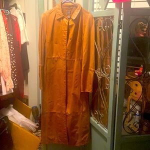 Long Leather light brown fitted coat